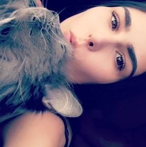 Meet your Posher, Aurora